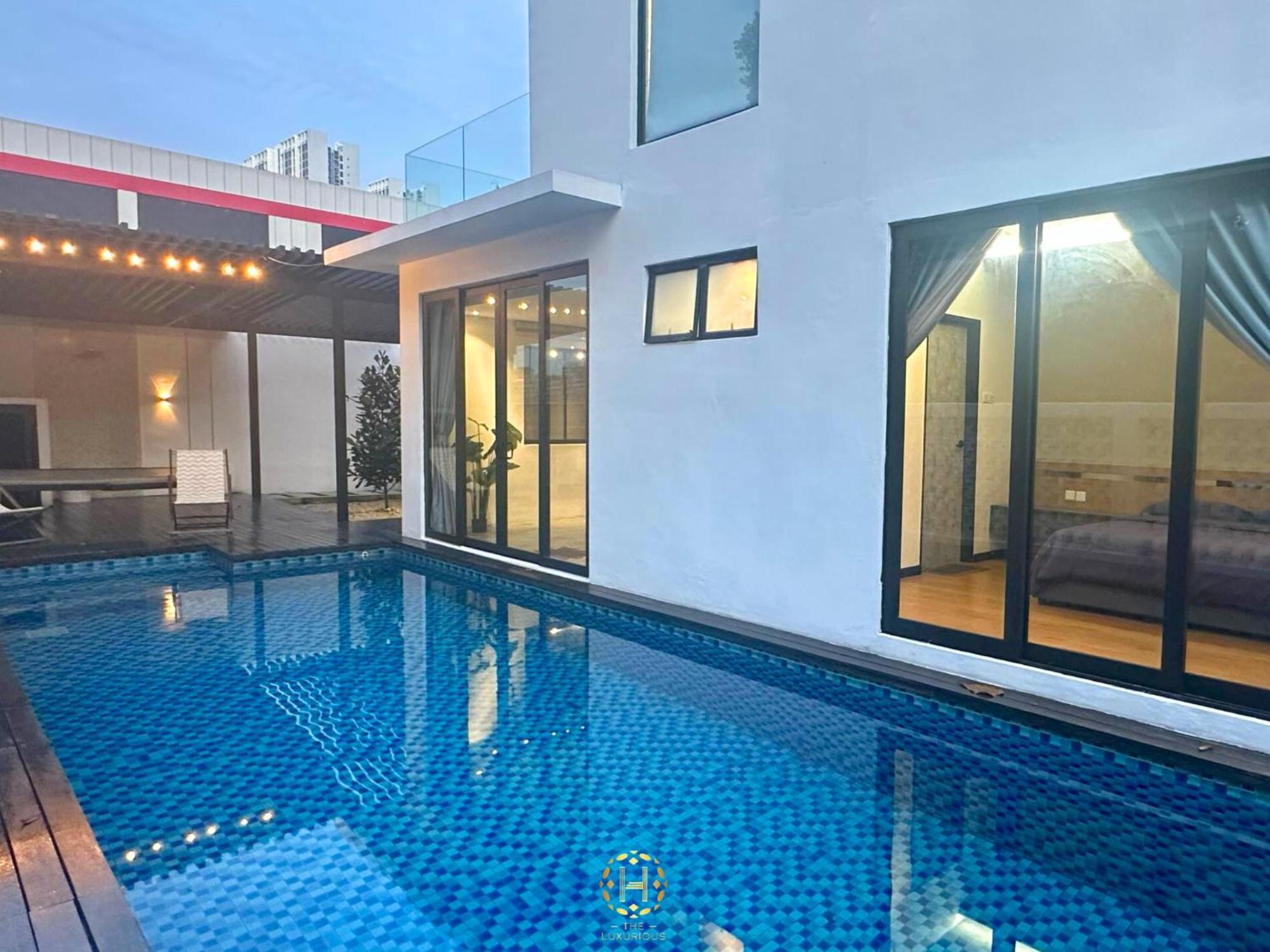 The Luxurious 27, Johor Bahruヴィラ エクステリア 写真