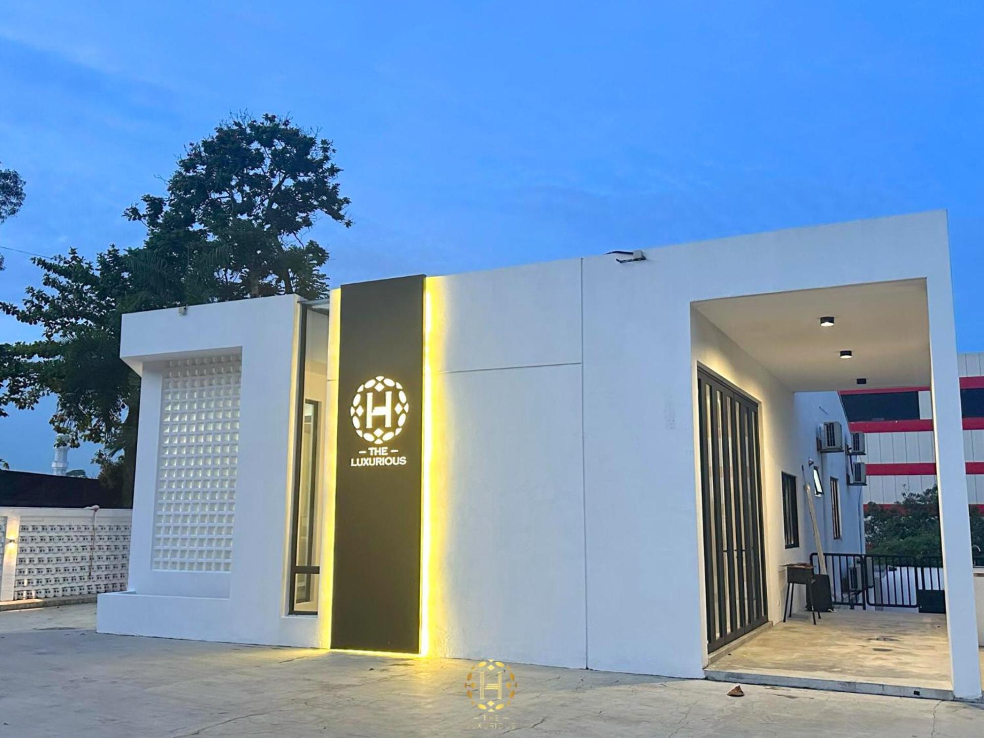 The Luxurious 27, Johor Bahruヴィラ エクステリア 写真