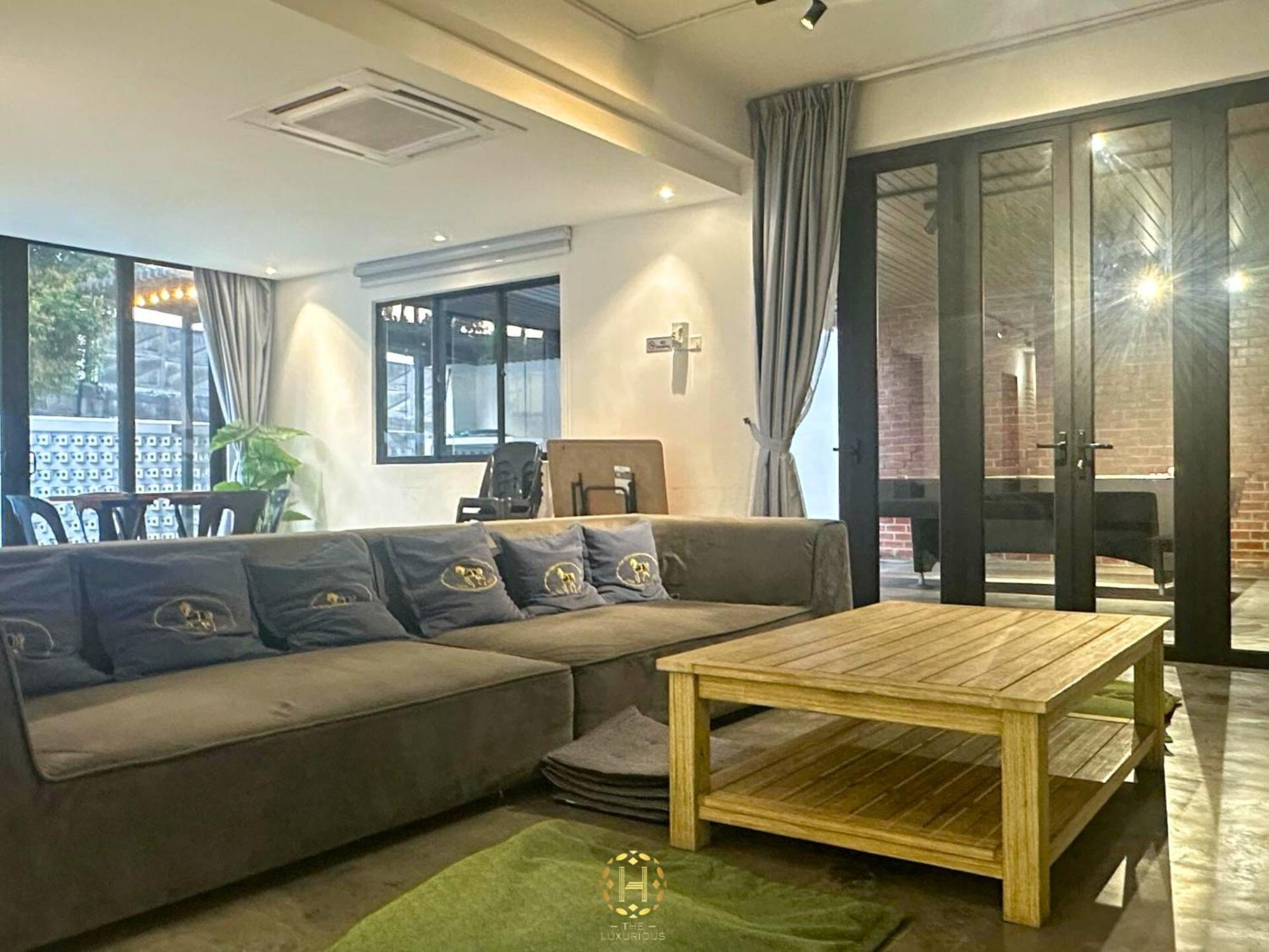 The Luxurious 27, Johor Bahruヴィラ エクステリア 写真